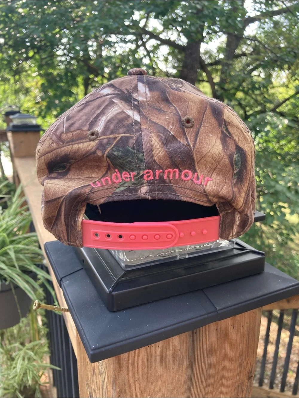Under Armour “Women Hunt” Cap Snap Hat Pink Spellout Green Camo Hunting Outdoors